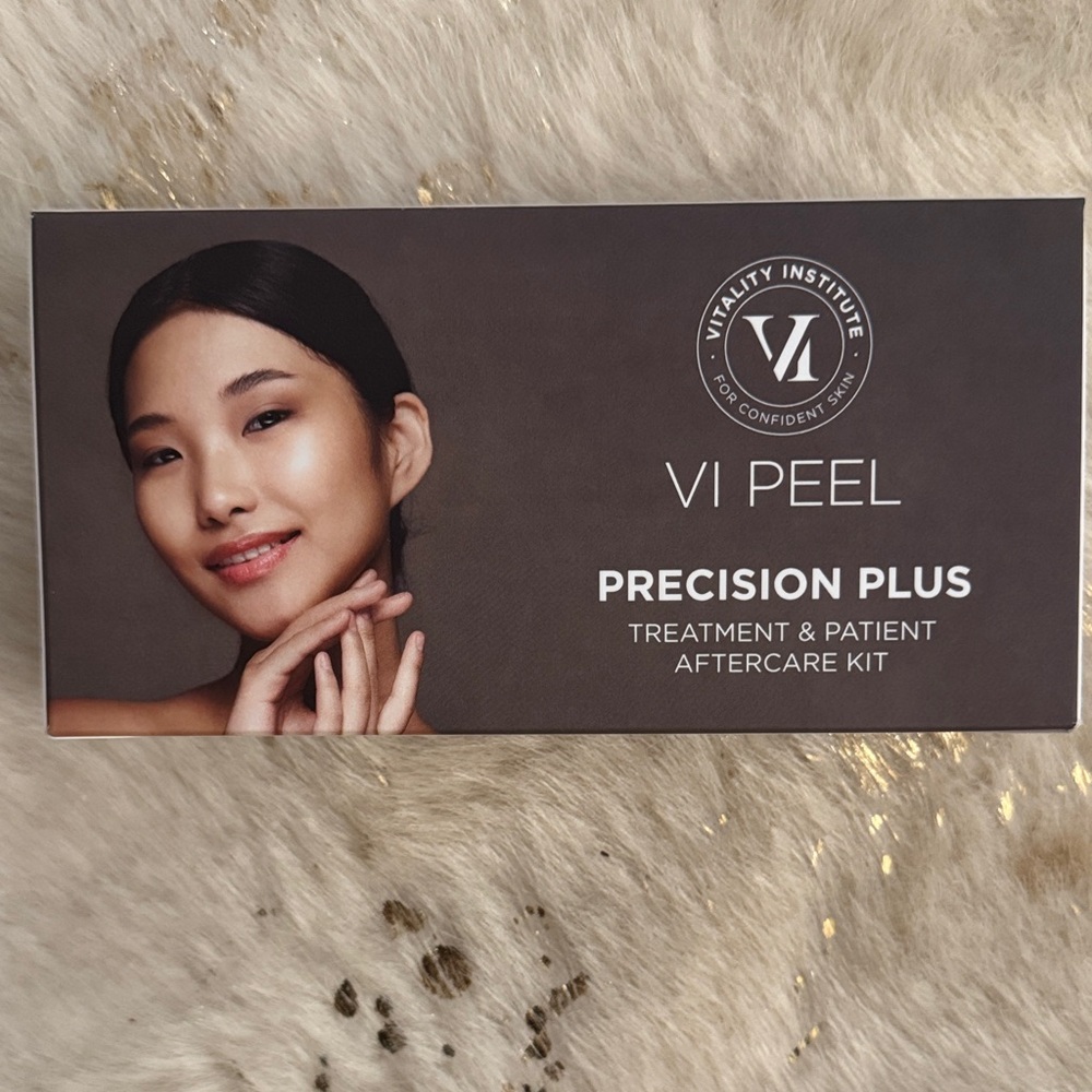 VI Peel Precision Plus Treatment & Patient Aftercare Kit expires 2/26